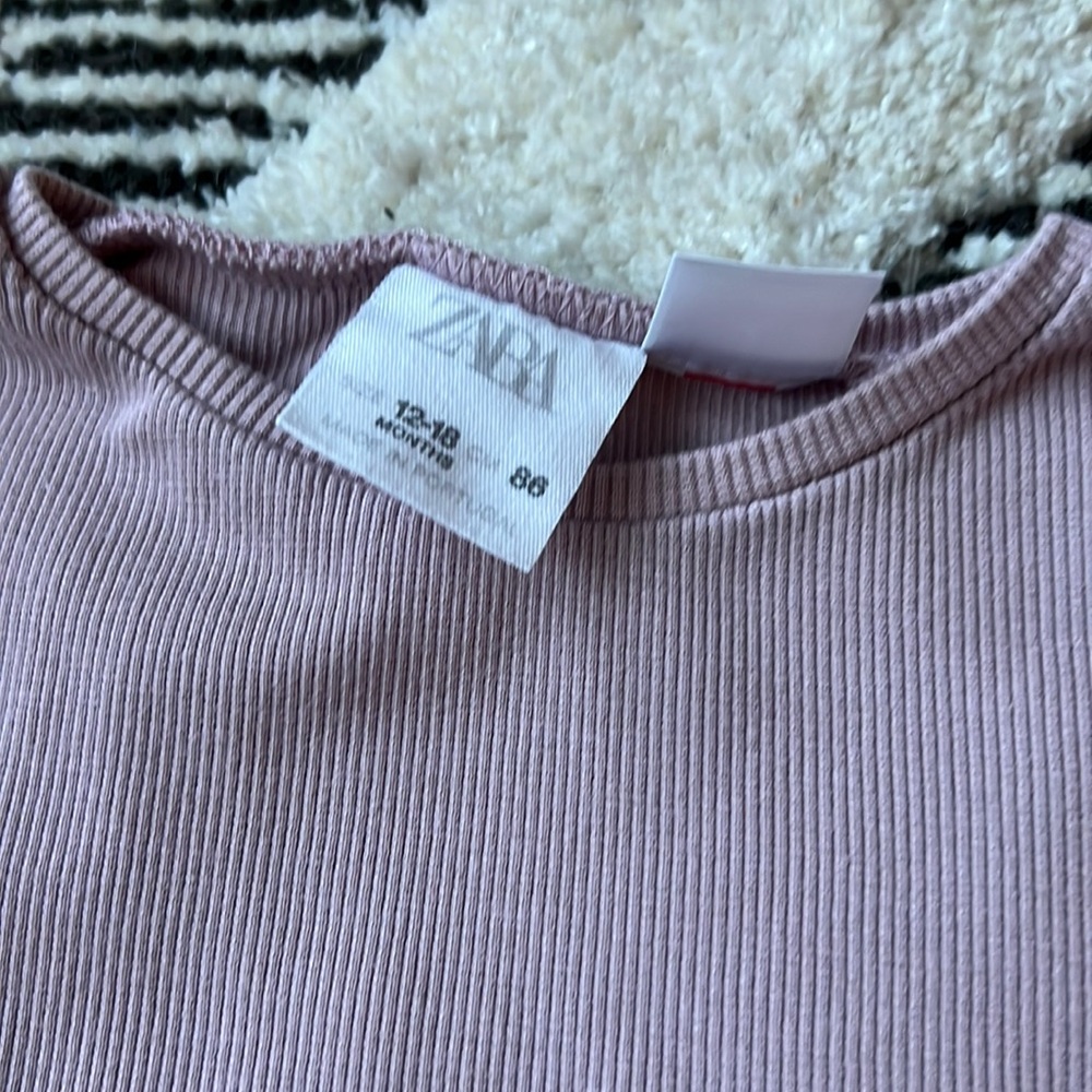 Gently Used Zara Ruffled Ribbed Top - Picture 3 of 3